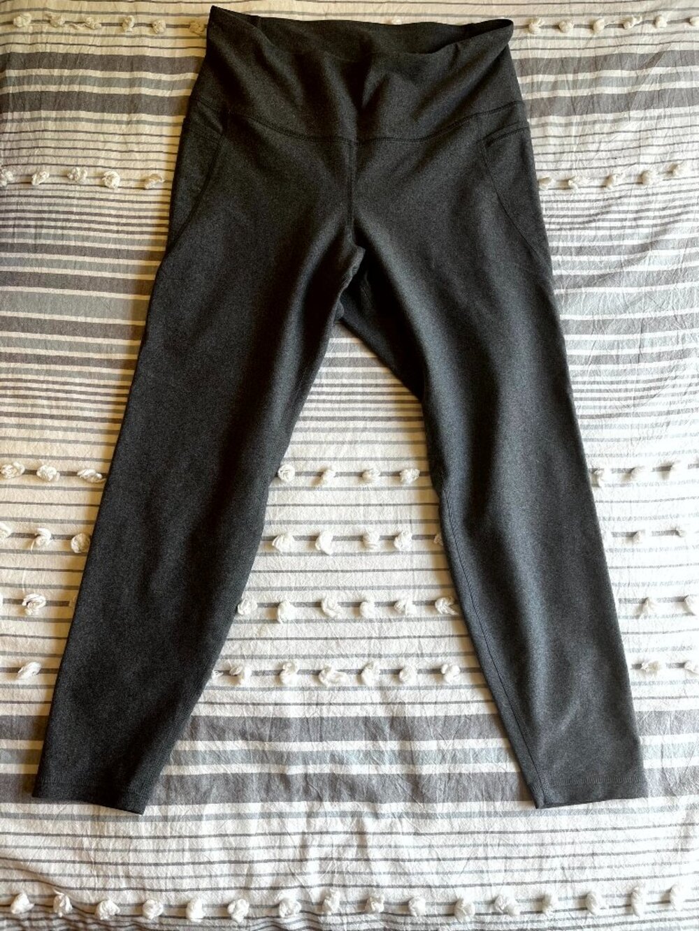 Old Navy Active High Rise PowerSoft 7/8 Pocket Heather Gray Leggings in XL